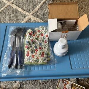 Floral Oven Mitt and Kitchen Tools Set and burger press set